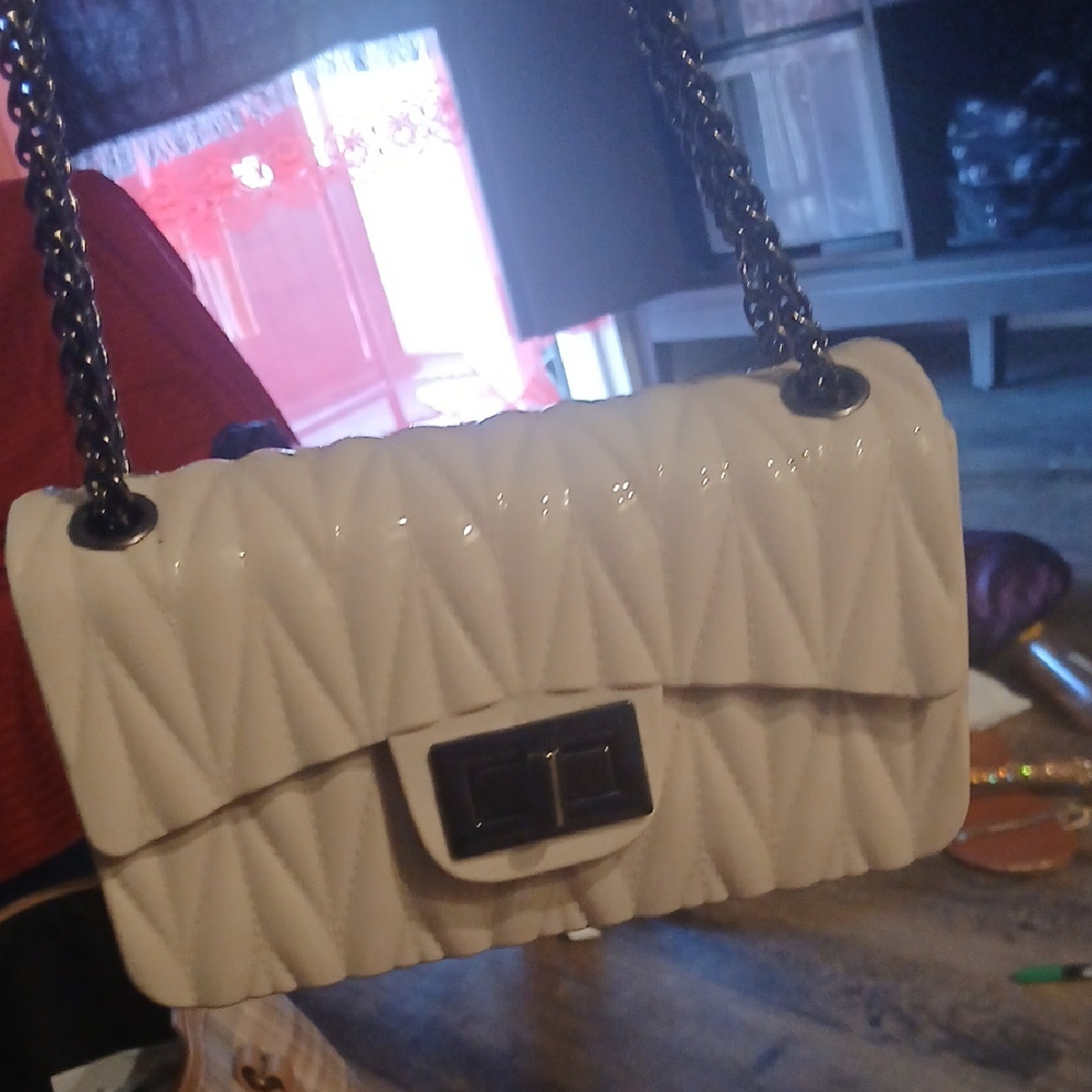Elegant Quilted Cream Shoulder Bag